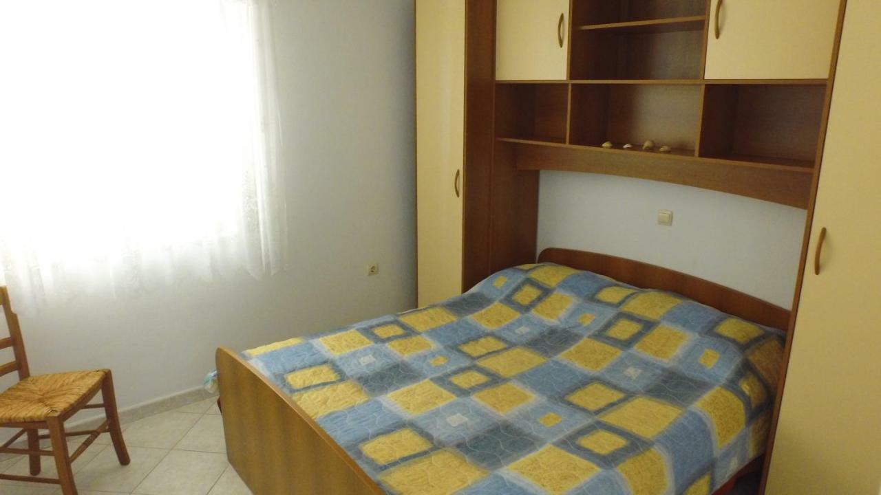 Apartment Karuza Rukavac Vis Exteriör bild